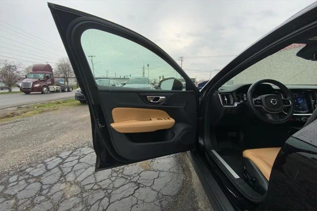2020 Volvo V60 Cross Country T5