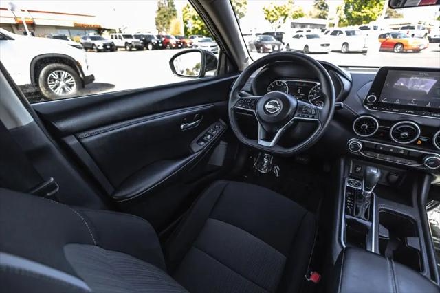 2024 Nissan Sentra SV Xtronic CVT