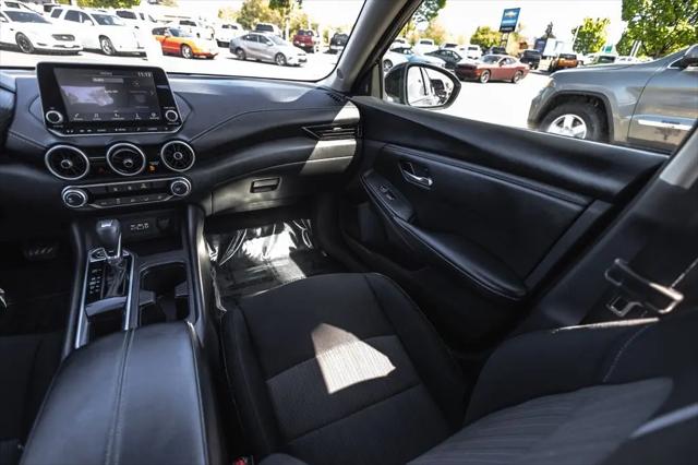 2024 Nissan Sentra SV Xtronic CVT