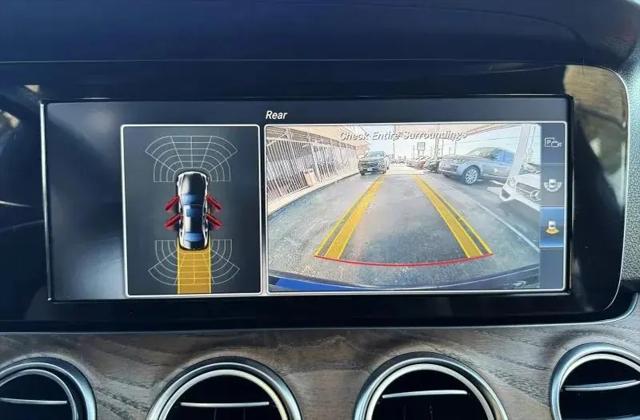 2017 Mercedes-Benz E-CLASS E 300 E 300