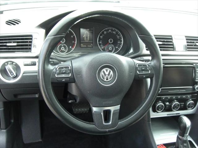 2012 Volkswagen Passat 2.5L SE