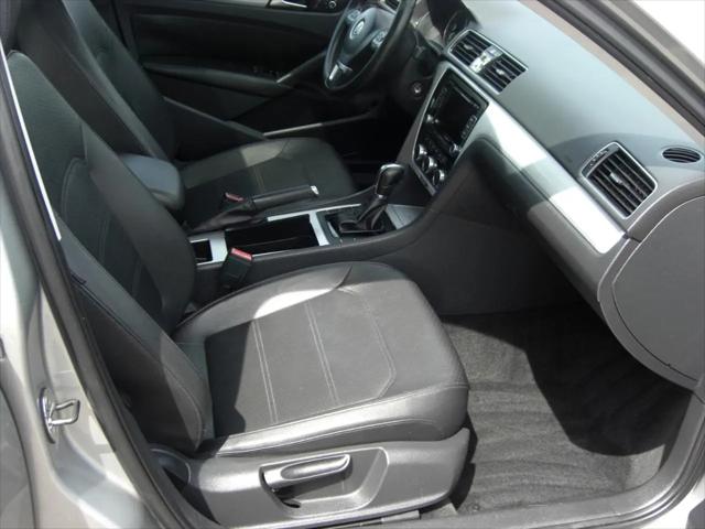 2012 Volkswagen Passat 2.5L SE