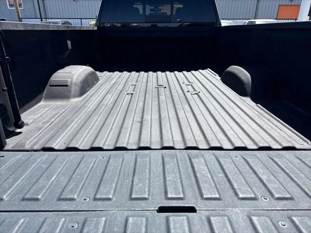 2022 GMC Sierra 3500HD 4WD Crew Cab Long Bed SLT