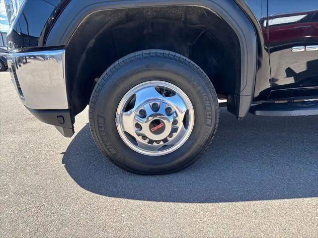 2022 GMC Sierra 3500HD 4WD Crew Cab Long Bed SLT