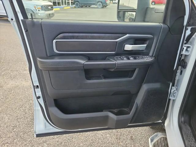2024 Ram 3500 Big Horn Crew Cab 4x4 8' Box