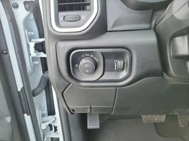 2024 Ram 3500 Big Horn Crew Cab 4x4 8' Box