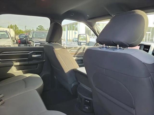 2024 Ram 3500 Big Horn Crew Cab 4x4 8' Box