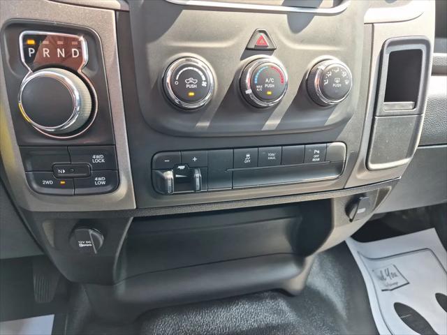 2024 Ram 1500 Classic Tradesman Crew Cab 4x4 5'7" Box