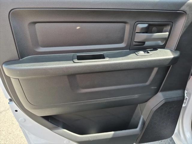 2024 Ram 1500 Classic Tradesman Crew Cab 4x4 5'7" Box