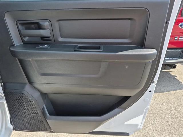 2024 Ram 1500 Classic Tradesman Crew Cab 4x4 5'7" Box