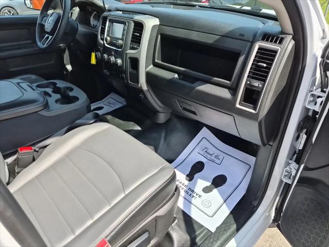 2024 Ram 1500 Classic Tradesman Crew Cab 4x4 5'7" Box