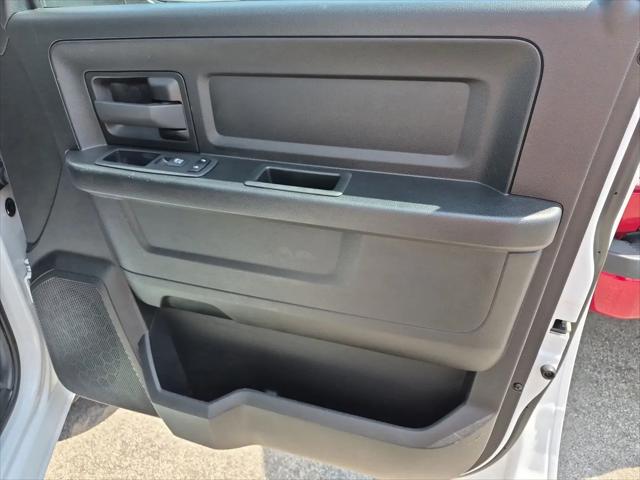 2024 Ram 1500 Classic Tradesman Crew Cab 4x4 5'7" Box