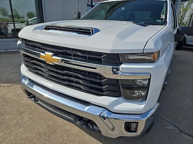 2025 Chevrolet Silverado 2500HD 4WD Crew Cab Standard Bed LT