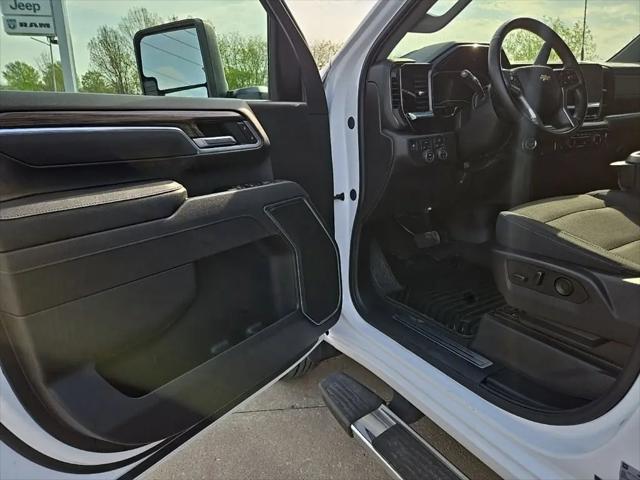 2025 Chevrolet Silverado 2500HD 4WD Crew Cab Standard Bed LT