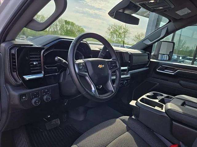 2025 Chevrolet Silverado 2500HD 4WD Crew Cab Standard Bed LT