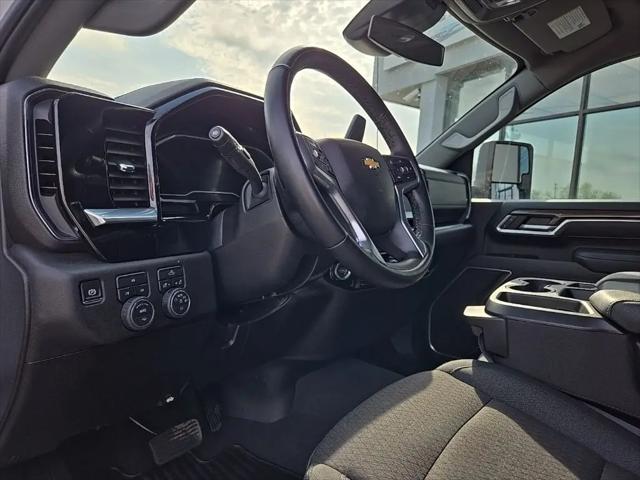 2025 Chevrolet Silverado 2500HD 4WD Crew Cab Standard Bed LT