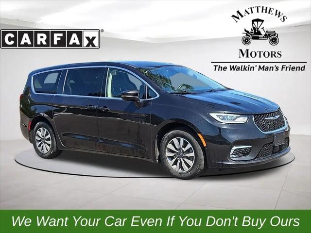2022 Chrysler Pacifica Hybrid Touring L for sale in Clayton, NC