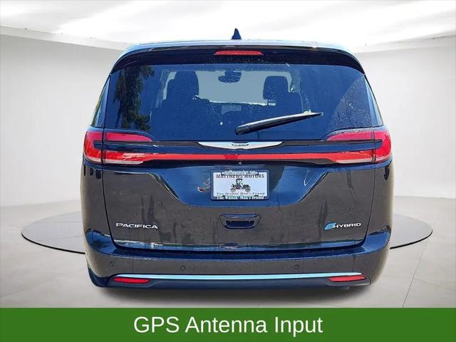 2022 Chrysler Pacifica Hybrid Touring L