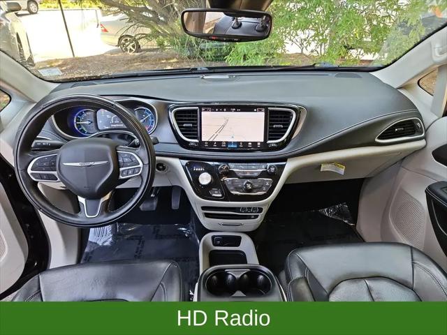 2022 Chrysler Pacifica Hybrid Touring L