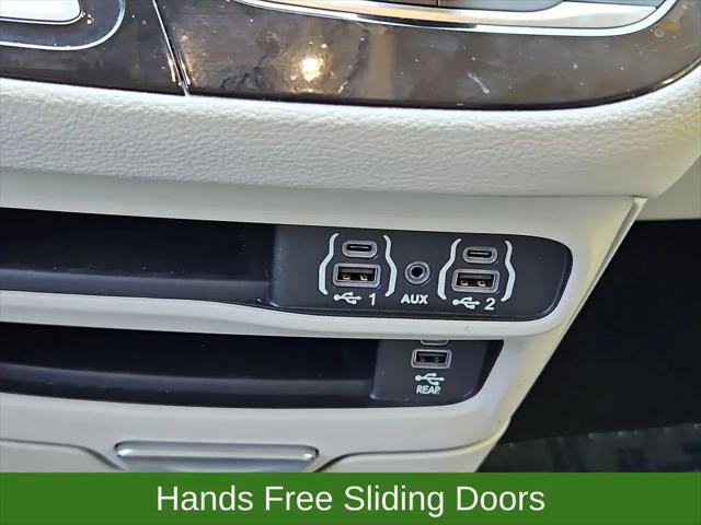 2022 Chrysler Pacifica Hybrid Touring L
