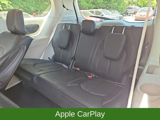 2022 Chrysler Pacifica Hybrid Touring L