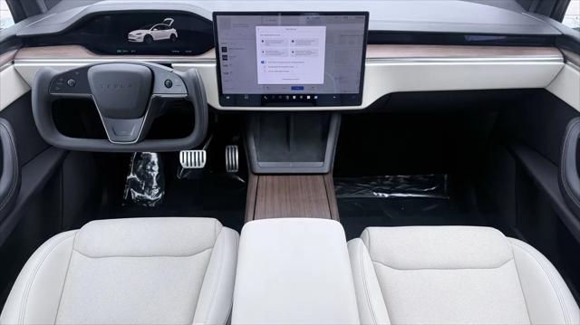 2023 Tesla Model X Standard Range