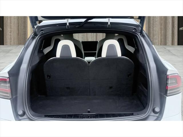 2023 Tesla Model X Standard Range