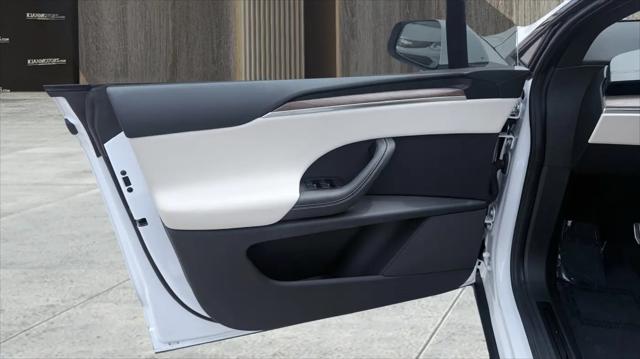 2023 Tesla Model X Standard Range