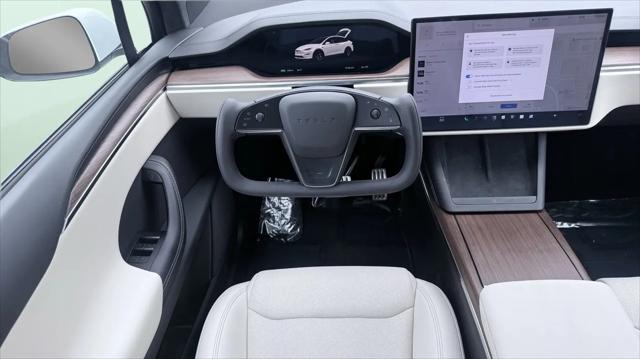 2023 Tesla Model X Standard Range