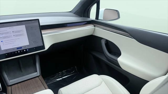 2023 Tesla Model X Standard Range