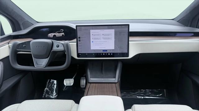 2023 Tesla Model X Standard Range