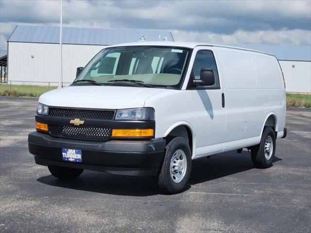 2026 Chevrolet Express Cargo Van 2500 Regular Wheelbase, WT, RWD