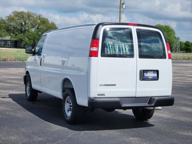 2026 Chevrolet Express Cargo Van 2500 Regular Wheelbase, WT, RWD