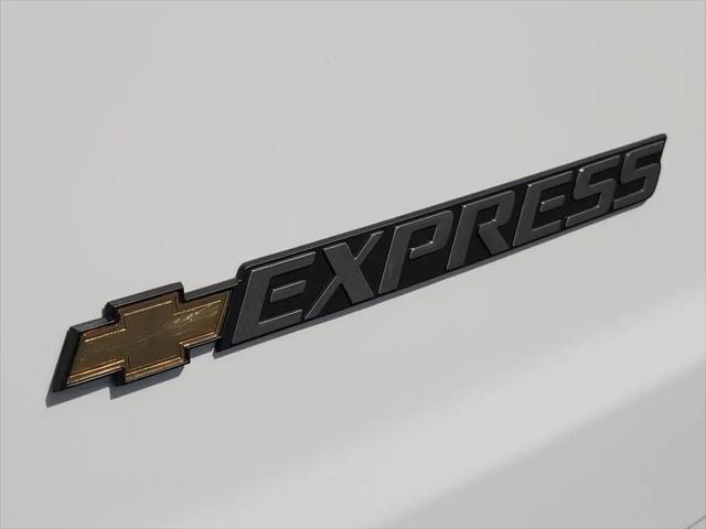 2026 Chevrolet Express Cargo Van 2500 Regular Wheelbase, WT, RWD