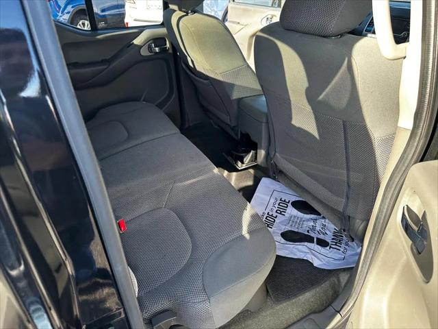 2016 Nissan Frontier SV