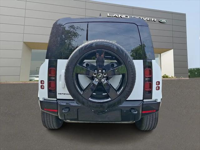 2025 Land Rover Defender 110 P400 X-Dynamic SE