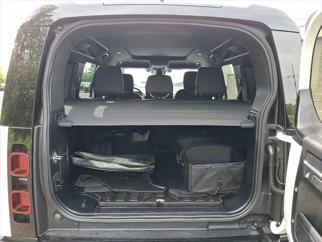 2025 Land Rover Defender 110 P400 X-Dynamic SE