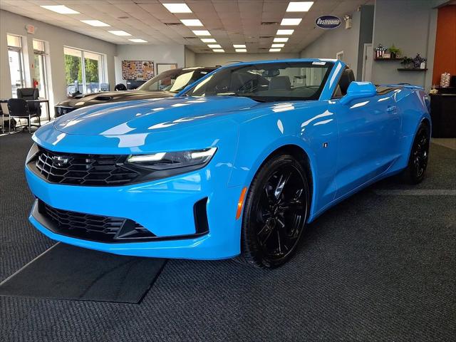 2022 Chevrolet Camaro RWD Convertible 2LT
