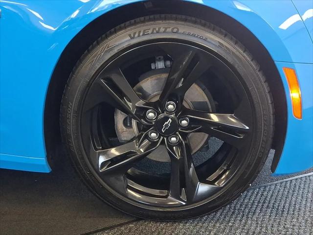2022 Chevrolet Camaro RWD Convertible 2LT