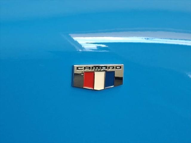 2022 Chevrolet Camaro RWD Convertible 2LT