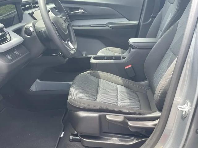 2027 Chevrolet Bolt LT FWD