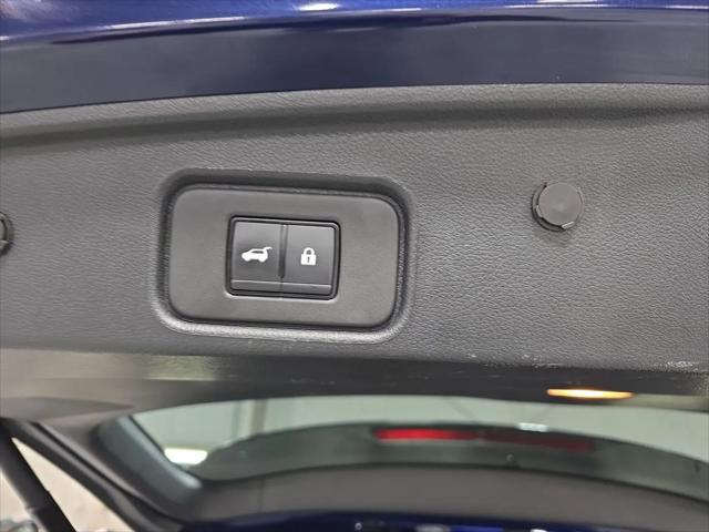 2025 Nissan Pathfinder SV FWD
