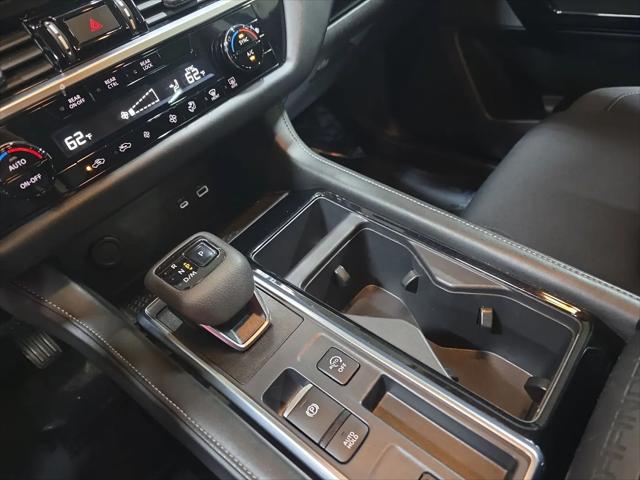 2025 Nissan Pathfinder SV FWD
