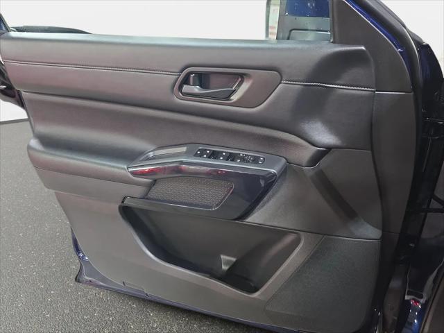 2025 Nissan Pathfinder SV FWD