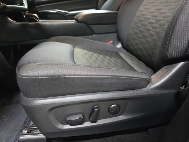 2025 Nissan Pathfinder SV FWD