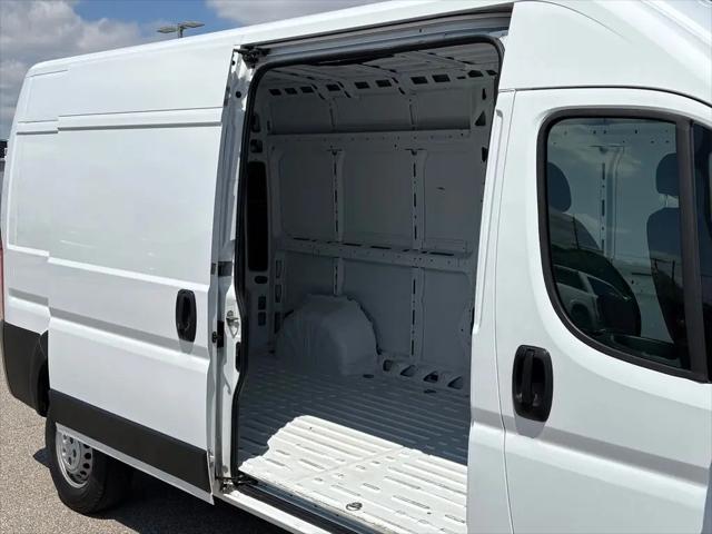 2025 Ram ProMaster 2500 Cargo Van Tradesman High Roof 159" WB w/Pass Seat