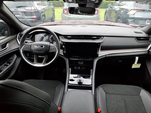 2026 Jeep Grand Cherokee L Altitude 4x4