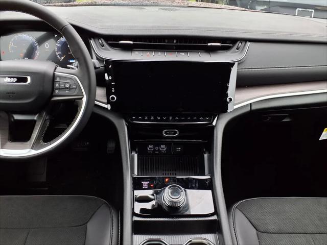 2026 Jeep Grand Cherokee L Altitude 4x4