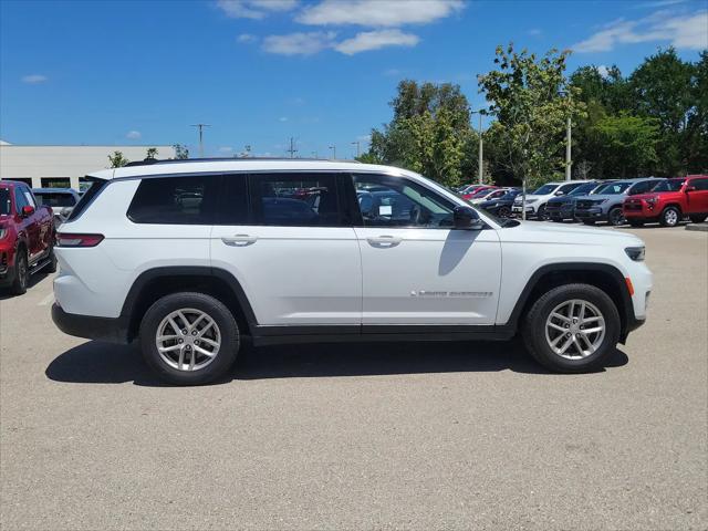 2023 Jeep Grand Cherokee L Laredo 4x4