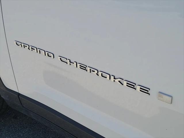 2023 Jeep Grand Cherokee L Laredo 4x4